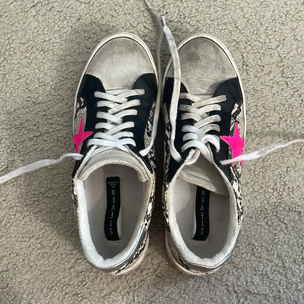 Steve Madden Rubie Pink Star Snake Print Sneakers
